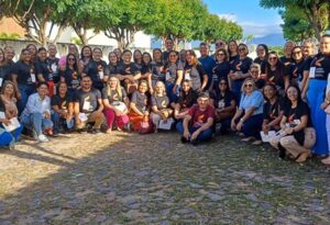 Prefeitura envia caravana com gestores e técnicos para Formação de Lideranças Educacionais em S...